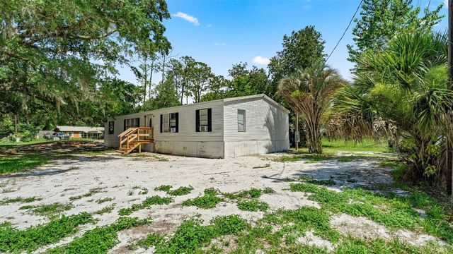 10530 PROSPECT AVENUE, Hampton, FL 32044