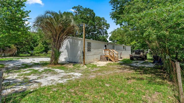 10530 PROSPECT AVENUE, Hampton, FL 32044