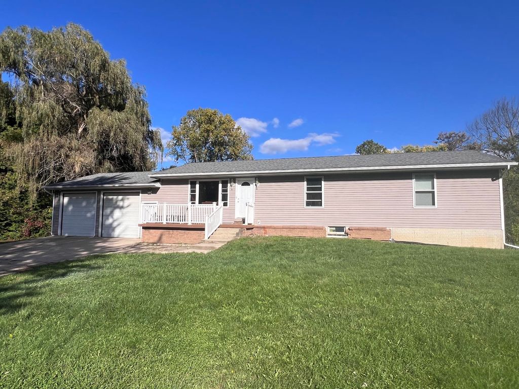 4660 E Lansing Road, Bancroft, MI 48414