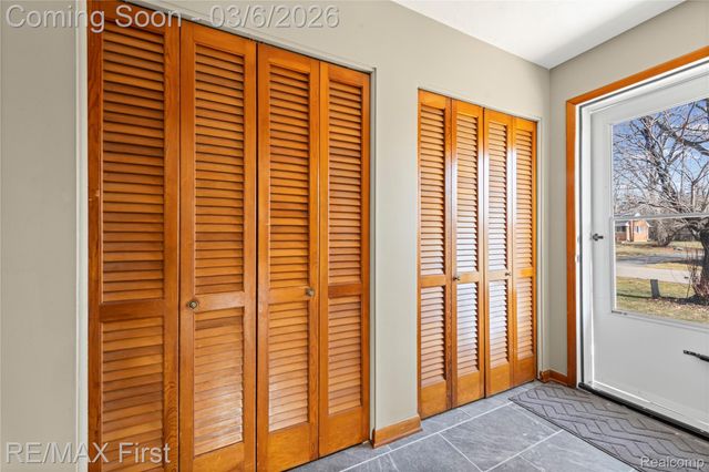 2864 Colonial Trail, Bloomfield Hills, MI 48304