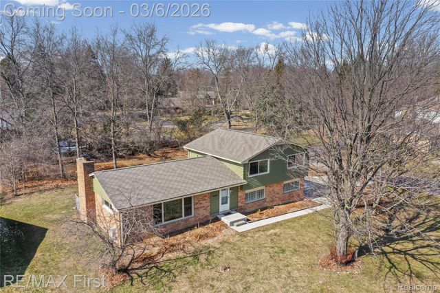 2864 Colonial Trail, Bloomfield Hills, MI 48304