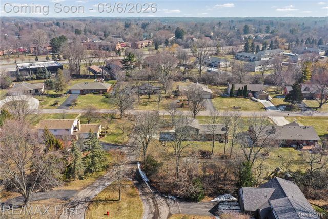2864 Colonial Trail, Bloomfield Hills, MI 48304