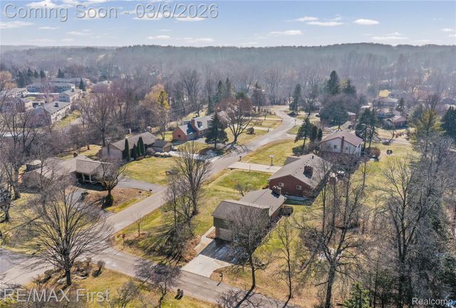 2864 Colonial Trail, Bloomfield Hills, MI 48304