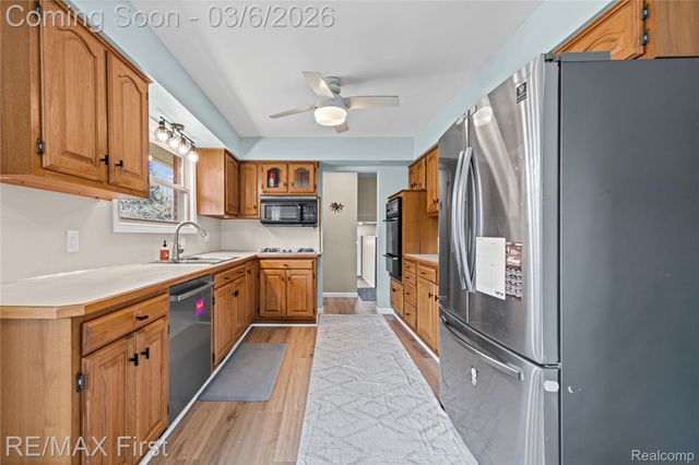 2864 Colonial Trail, Bloomfield Hills, MI 48304