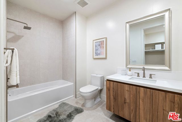 3649 Regal Place 102, Los Angeles, CA 90068