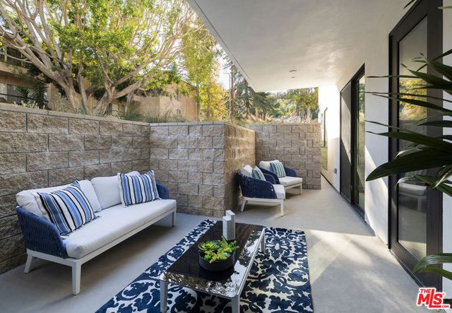 3649 Regal Place 102, Los Angeles, CA 90068