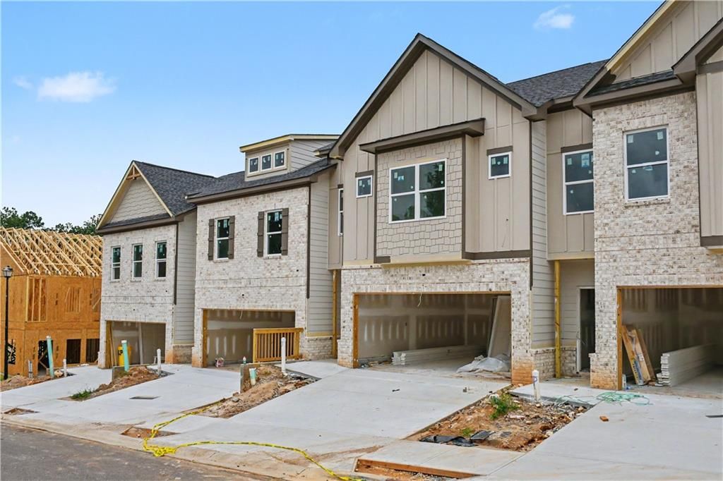 4353 Fern River Bend 33, Norcross, GA 30093