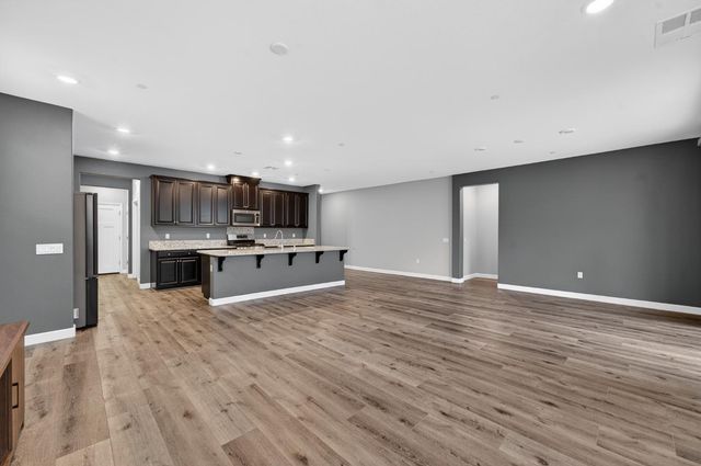 7487 Tapiro Way, Sacramento, CA 95829