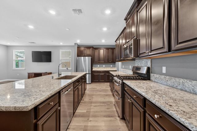 7487 Tapiro Way, Sacramento, CA 95829