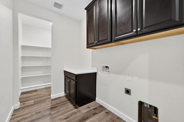 7487 Tapiro Way, Sacramento, CA 95829