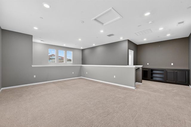 7487 Tapiro Way, Sacramento, CA 95829