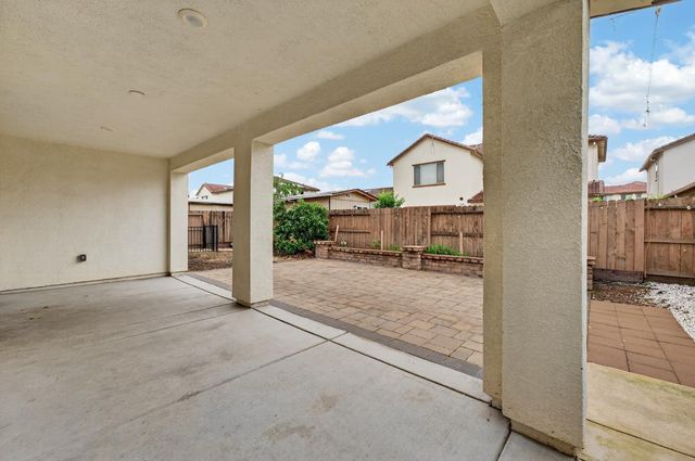 7487 Tapiro Way, Sacramento, CA 95829