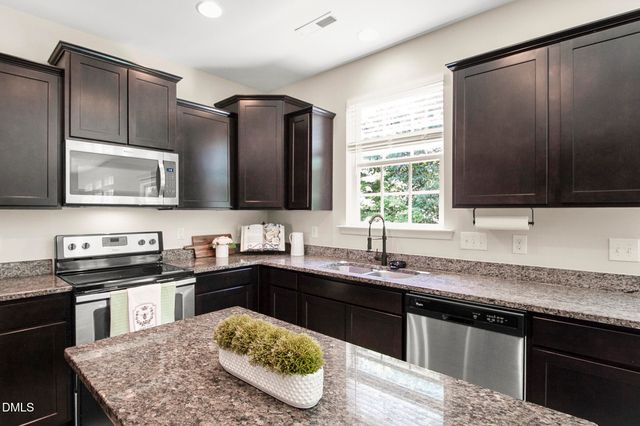 118 Hemlock Green Lane, Clayton, NC 27527