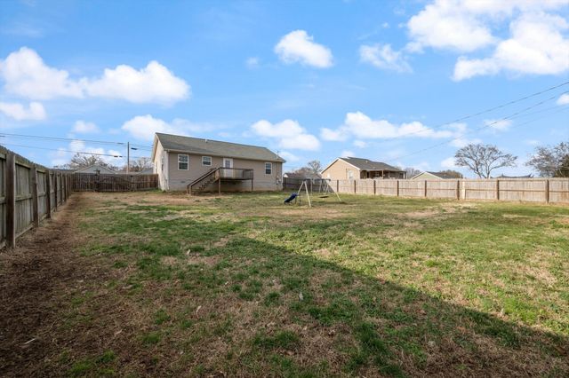 426 Edgewood St, Alexandria, TN 37012