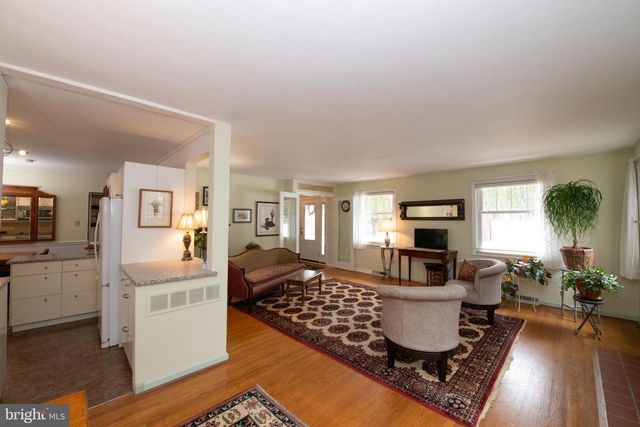 1532 MILL RD, Jenkintown, PA 19046