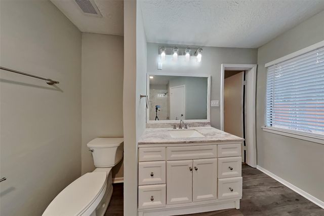 26 Pinewood Forest Court, Spring, TX 77381