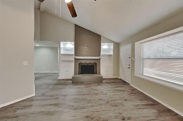 26 Pinewood Forest Court, Spring, TX 77381