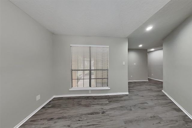 26 Pinewood Forest Court, Spring, TX 77381