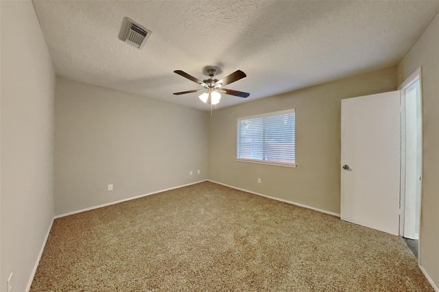 26 Pinewood Forest Court, Spring, TX 77381