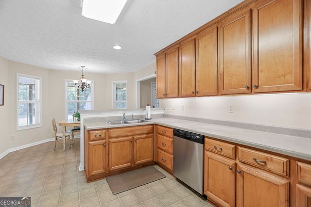 892 Brooks Woolsey Road, Brooks, GA 30205