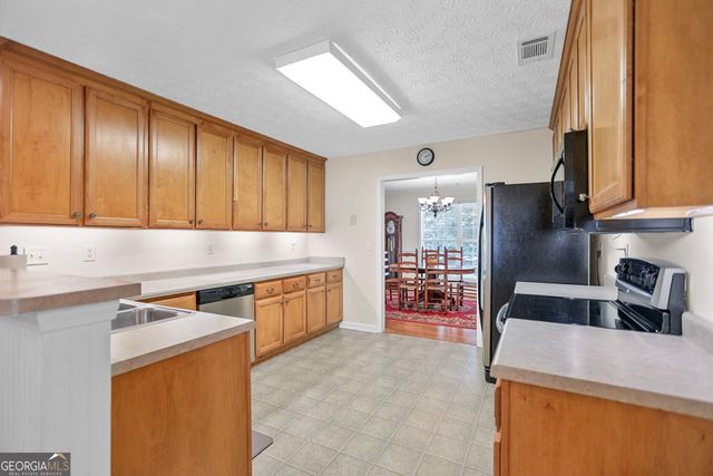 892 Brooks Woolsey Road, Brooks, GA 30205