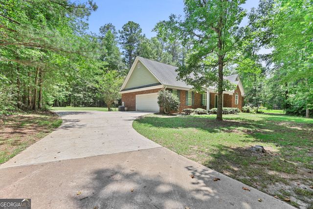 892 Brooks Woolsey Road, Brooks, GA 30205