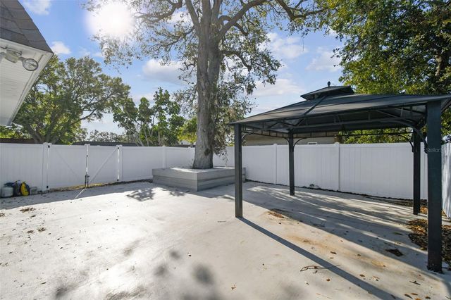 12252 ELDON DRIVE, Largo, FL 33774