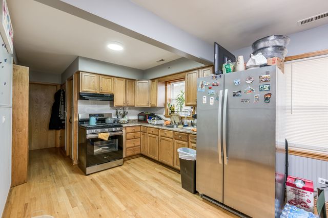 5038 N HARDING Avenue, Chicago, IL 60625