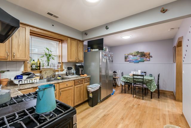 5038 N HARDING Avenue, Chicago, IL 60625