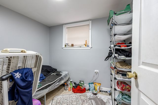 5038 N HARDING Avenue, Chicago, IL 60625