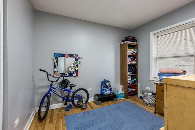 5038 N HARDING Avenue, Chicago, IL 60625
