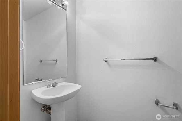 2546 Mitchell Avenue #2, Dupont, WA 98327
