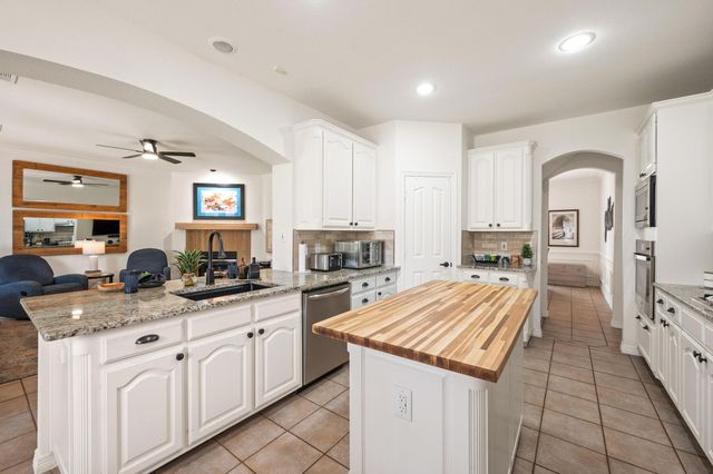 2303 Regina Drive, Corinth, TX 76210