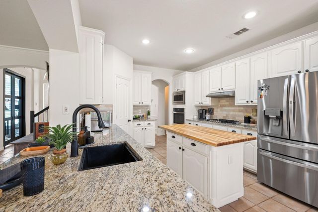 2303 Regina Drive, Corinth, TX 76210