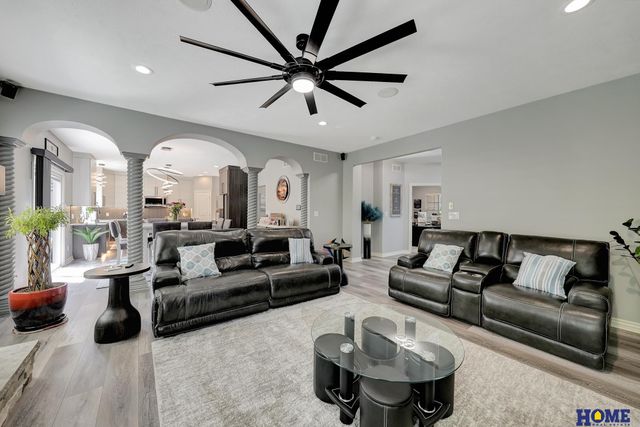 8159 Windmill Drive, Lincoln, NE 68507