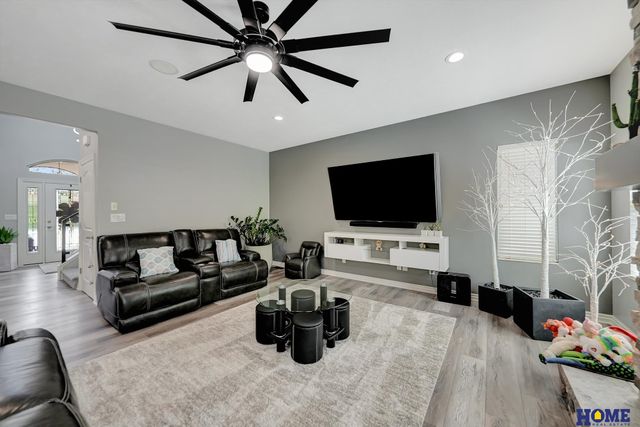 8159 Windmill Drive, Lincoln, NE 68507