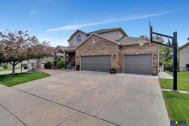 8159 Windmill Drive, Lincoln, NE 68507