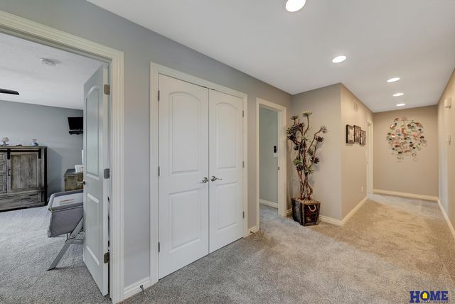 8159 Windmill Drive, Lincoln, NE 68507
