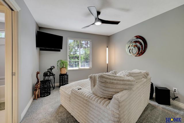 8159 Windmill Drive, Lincoln, NE 68507