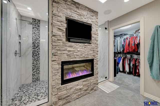 8159 Windmill Drive, Lincoln, NE 68507