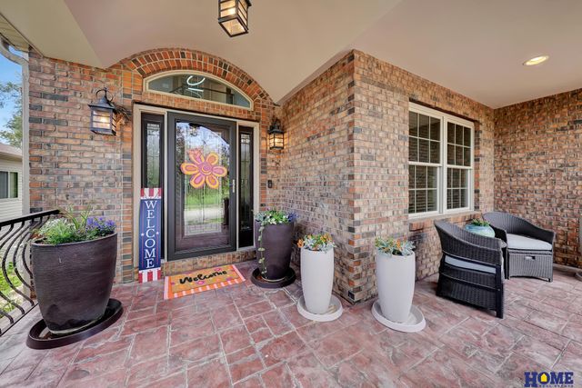 8159 Windmill Drive, Lincoln, NE 68507