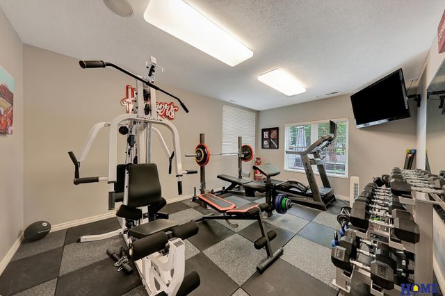 8159 Windmill Drive, Lincoln, NE 68507