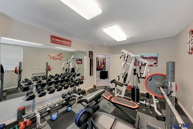 8159 Windmill Drive, Lincoln, NE 68507
