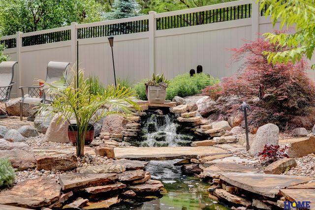 8159 Windmill Drive, Lincoln, NE 68507