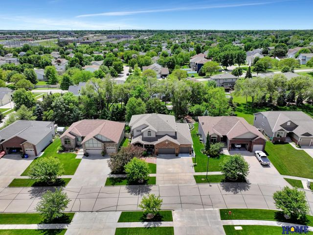 8159 Windmill Drive, Lincoln, NE 68507