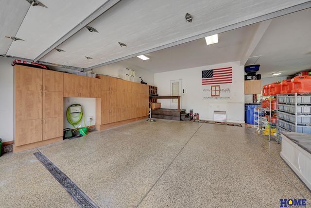 8159 Windmill Drive, Lincoln, NE 68507