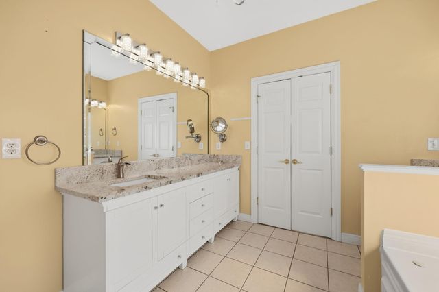 5077 Ivy Bridge Drive, Lexington, KY 40515