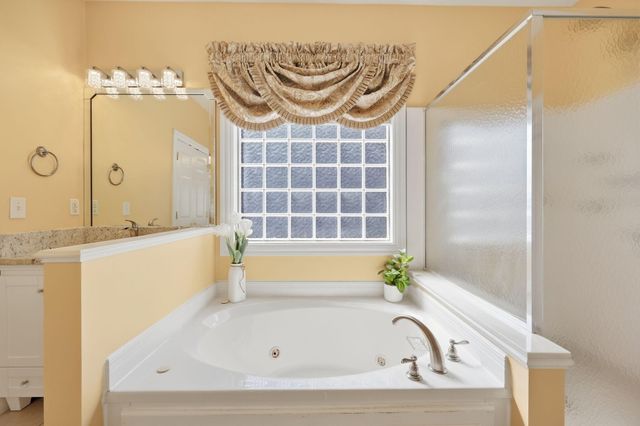 5077 Ivy Bridge Drive, Lexington, KY 40515