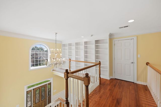 5077 Ivy Bridge Drive, Lexington, KY 40515