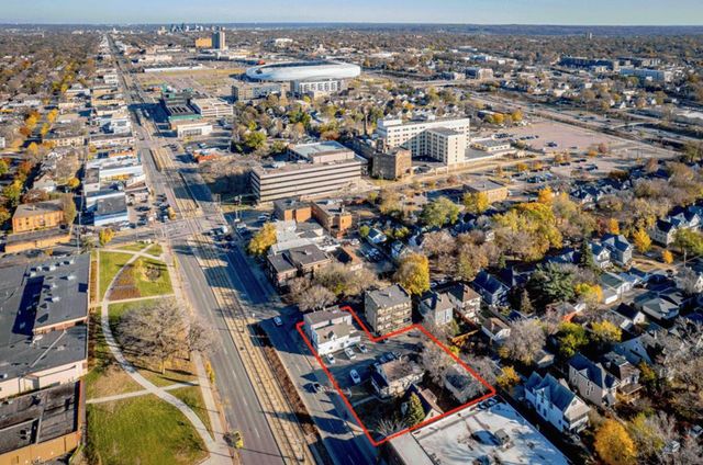 1738 University Avenue W, Saint Paul, MN 55104